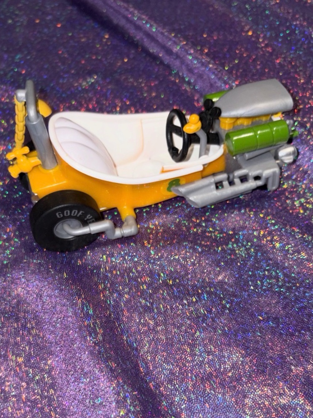 Disney Goofy Tub Racer Car